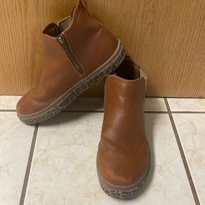 Lands’ End Girls Zip Sneaker Boots